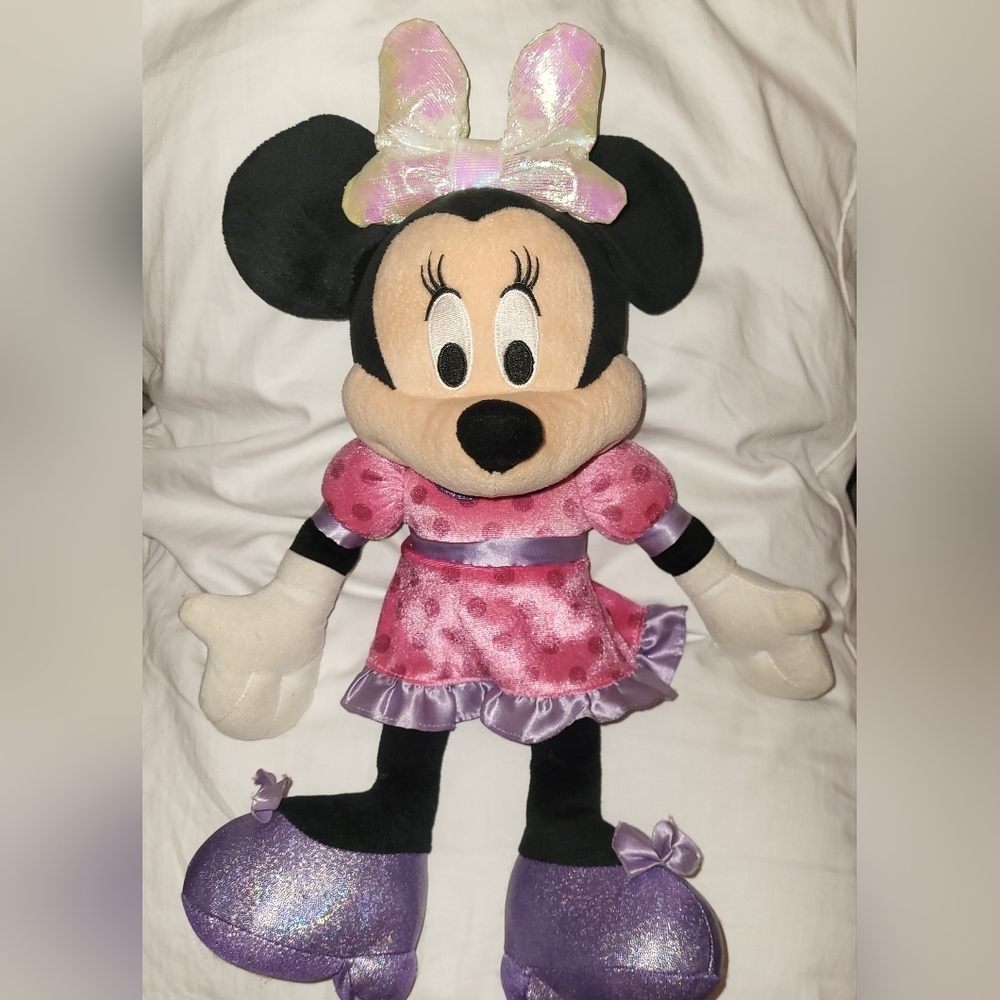 Talking Minnie Mouse doll - Picture 6 of 7